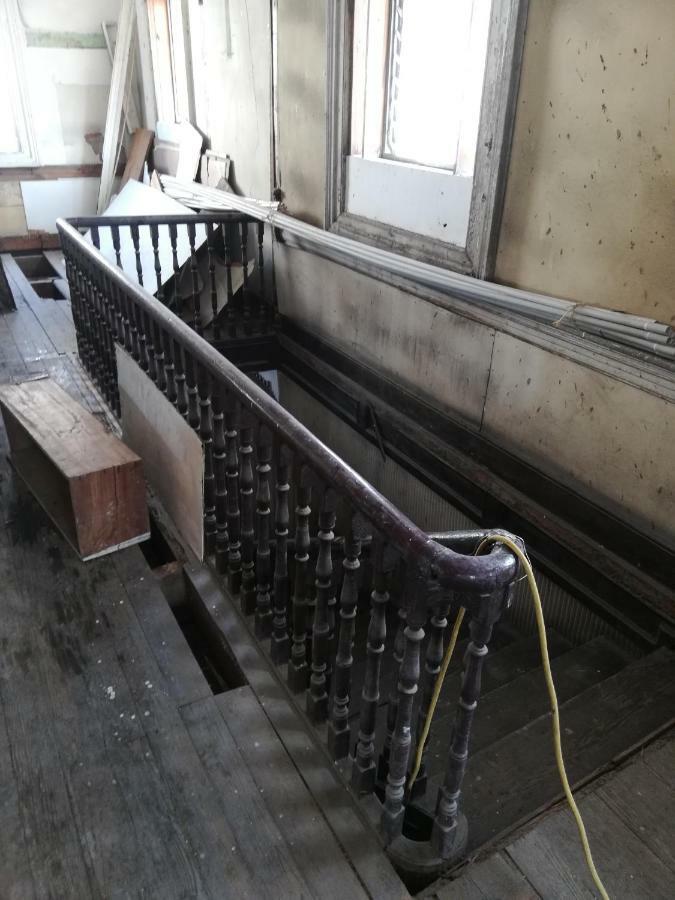 Park Hostel بورت أو برنس المظهر الخارجي الصورة