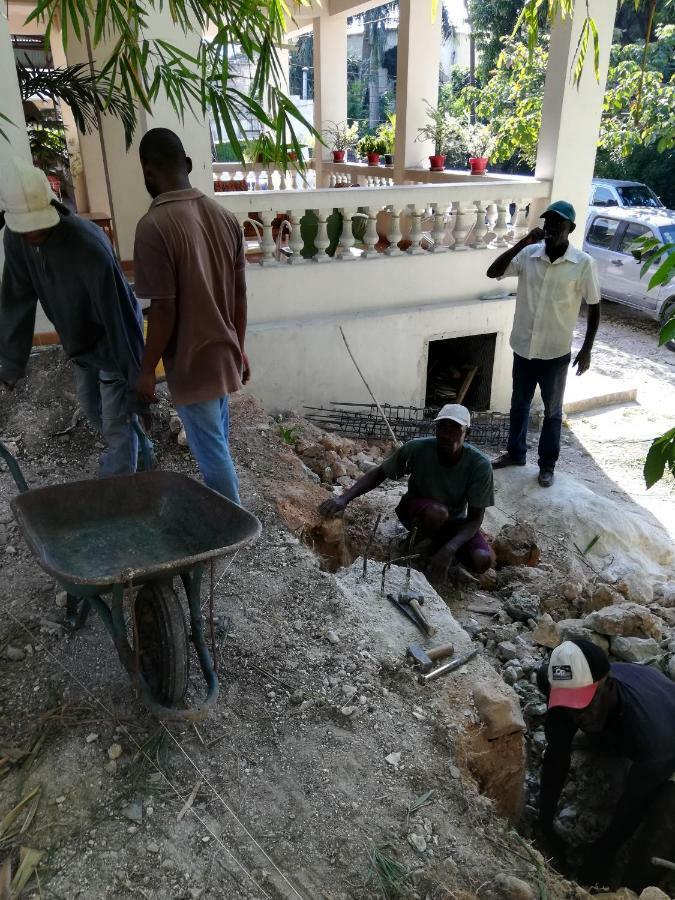 Park Hostel بورت أو برنس المظهر الخارجي الصورة