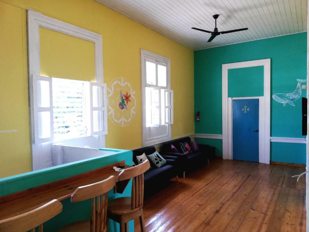 Park Hostel بورت أو برنس المظهر الخارجي الصورة